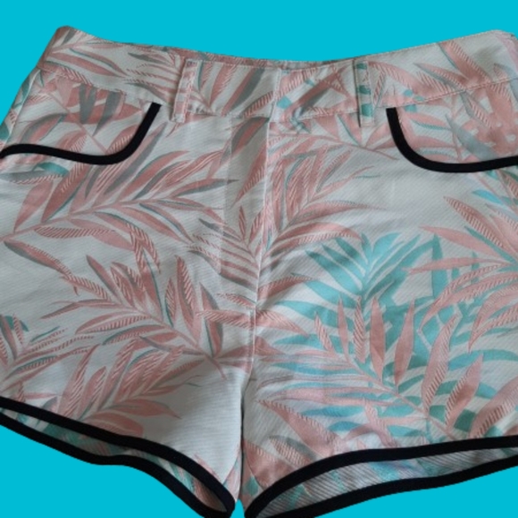 HOUSE OF HOLLAND 🌴 NWT - Cute little shorts for women - Size: 36 (6) - Picture 2 of 15